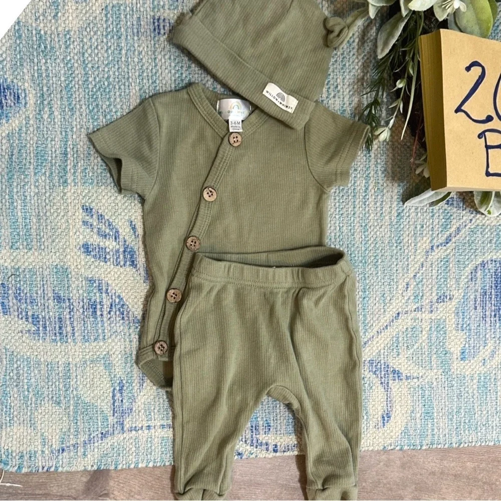 Willow + Whimsy Baby Boy Organic 3-Piece Outfit Set Hat, Joggers, shirt